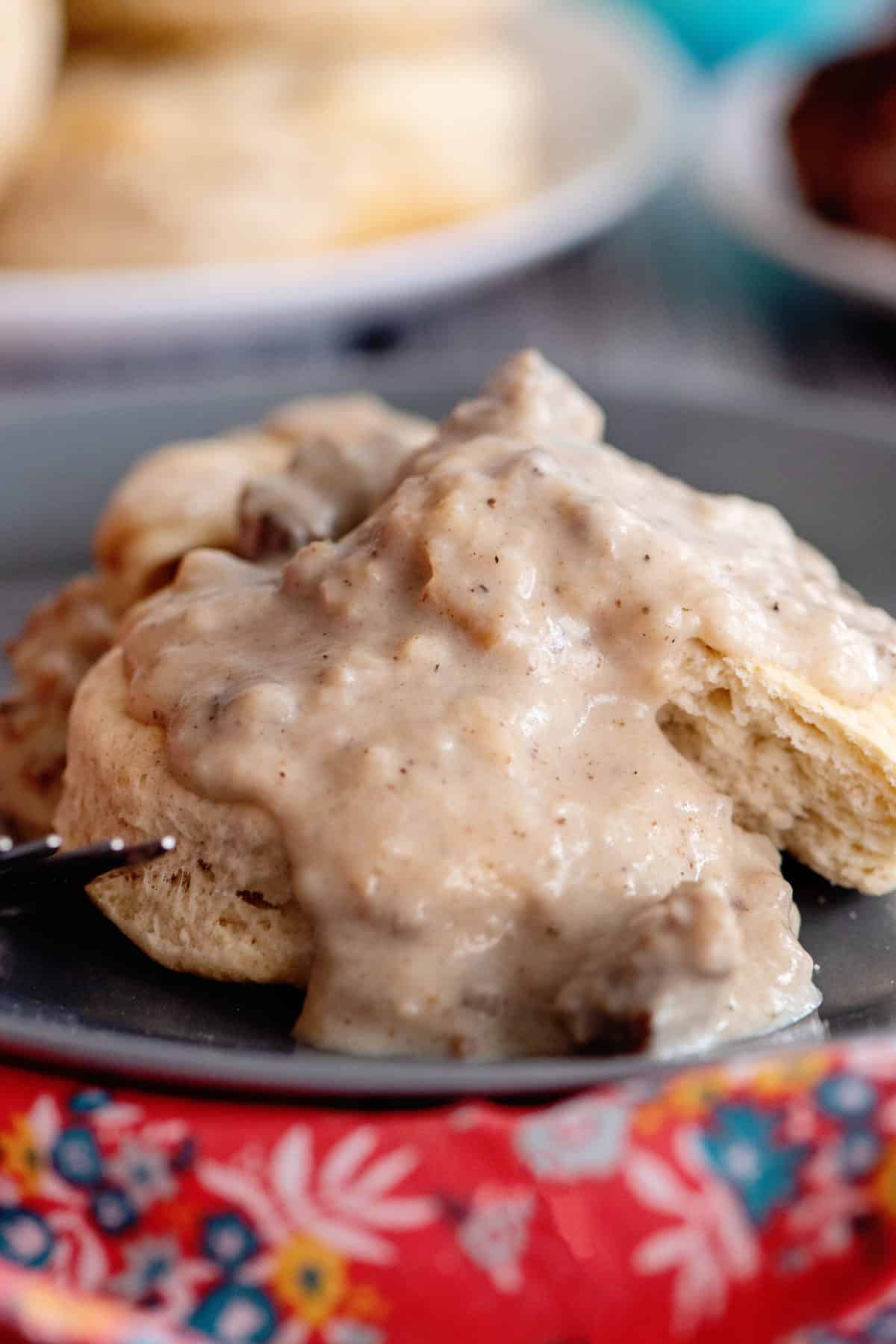 How To Make Sausage Gravy - Southern Plate