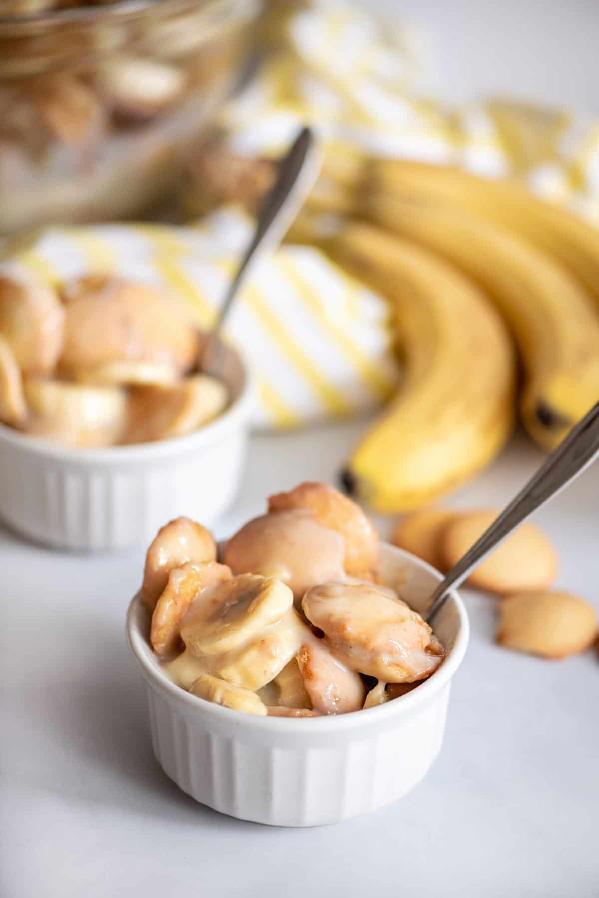 Bowl of homemade banana pudding.