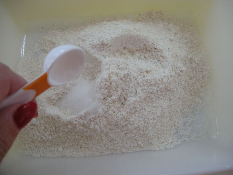 Salt and cornmeal in bowl.