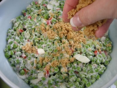 Sprinkle mixture over the top of the green pea casserole.