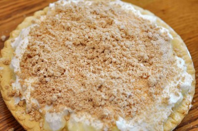 Old Fashioned Peanut Butter Pie | Southern Plate