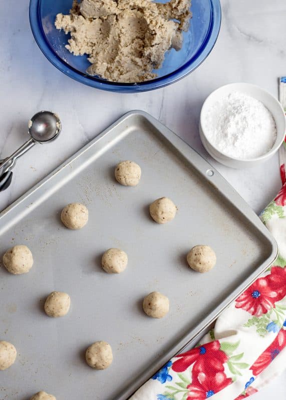 Balls of dough on cookie sheet