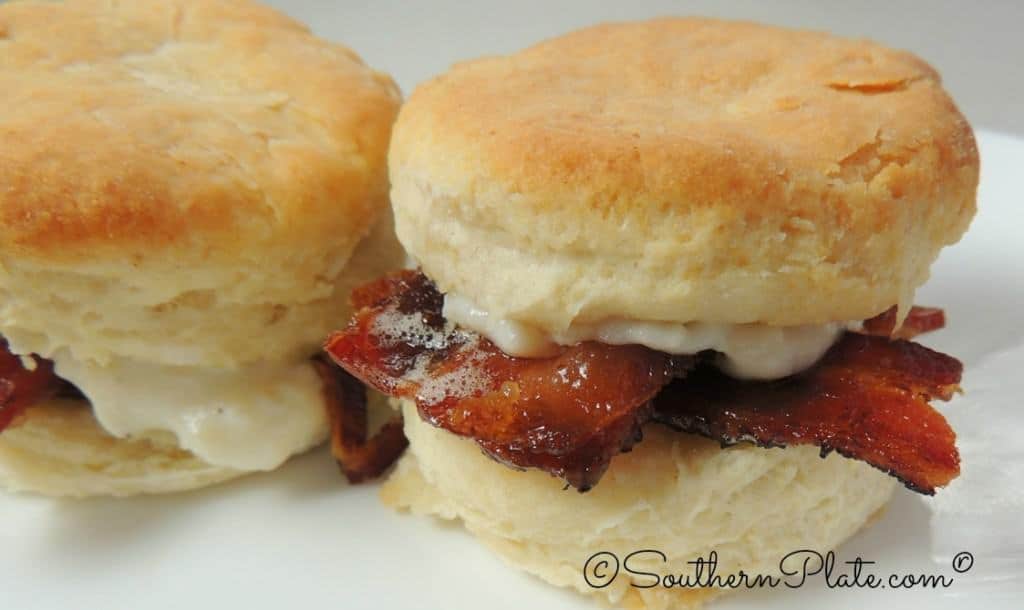 bacon garlic cream biscuits