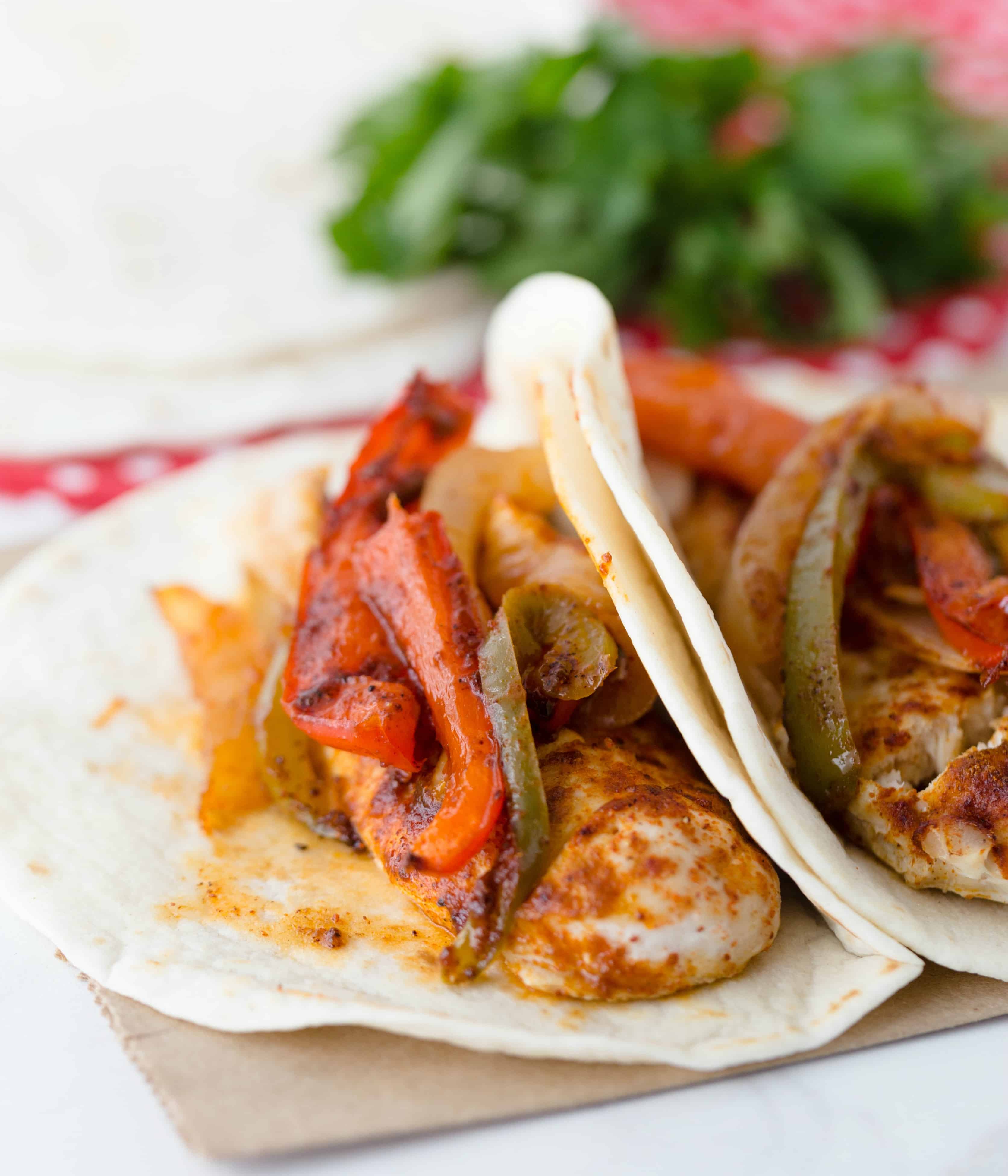 how-to-make-chicken-fajitas-southern-plate