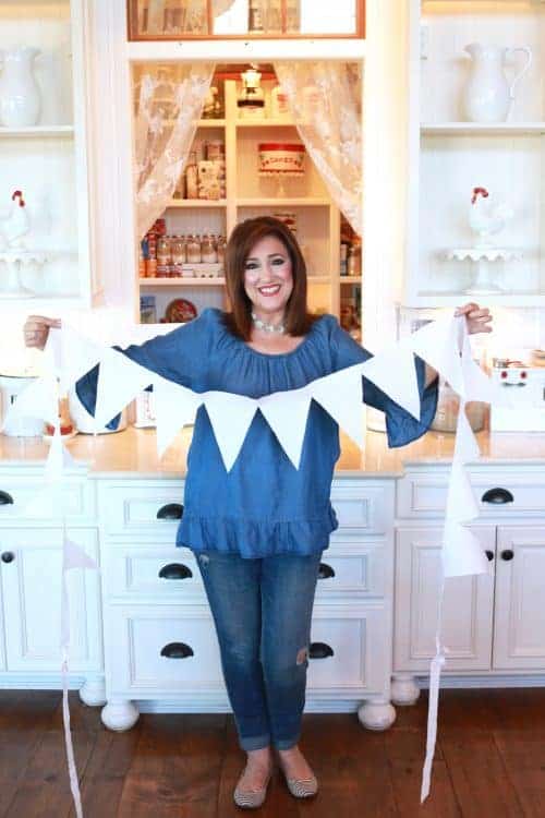 Aunt Ruthie’s No Sew Bunting Banner