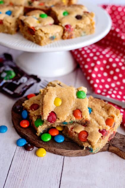 M&M Oatmeal Bars - Southern Plate