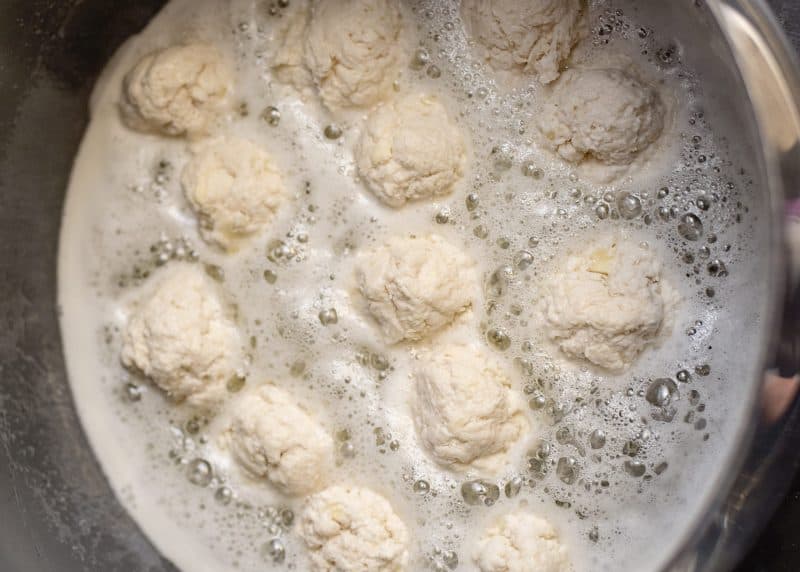 drop dumplings into boiling vinegar mixture. 