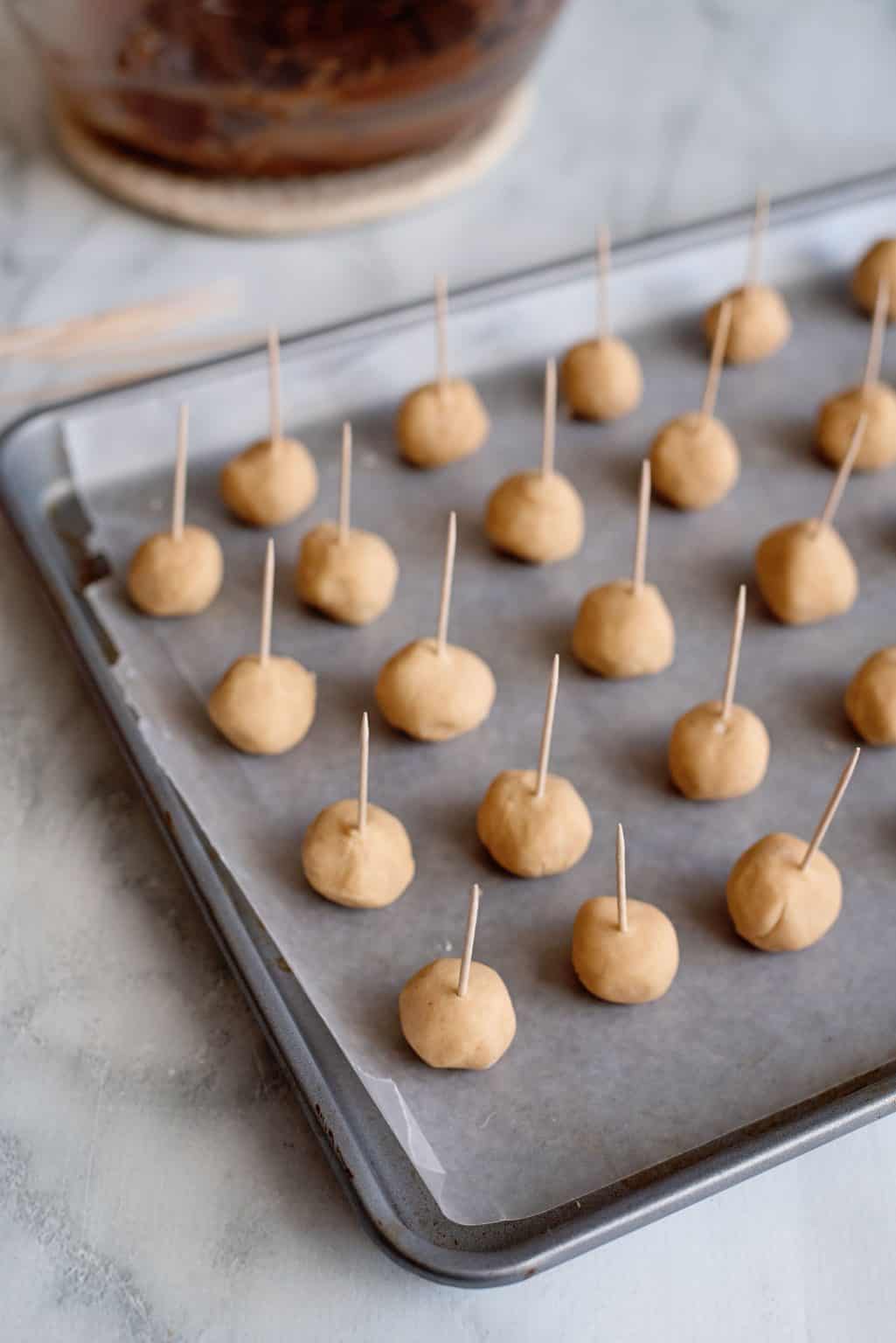 Chocolate Peanut Butter Balls (No Baking Necessary)