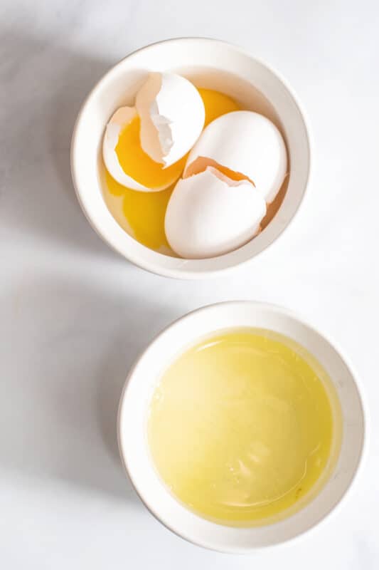 separating yolk from egg white