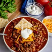 Crockpot Chili with Sour Cream and crackers