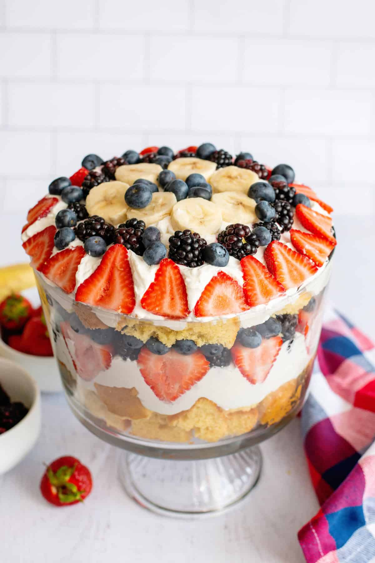 creamy dreamy fruit trifle