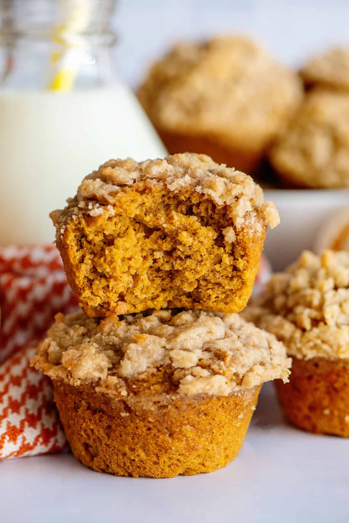 pumpkin spice muffins with streusel topping