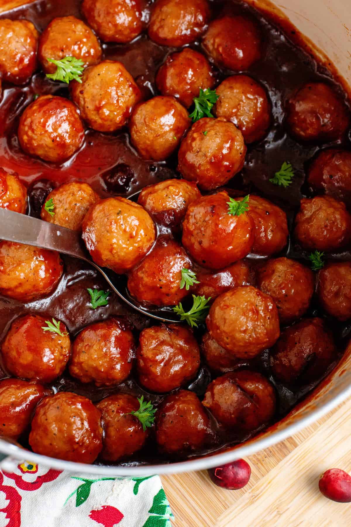 Simmer Cranberry Sauce Meatballs 