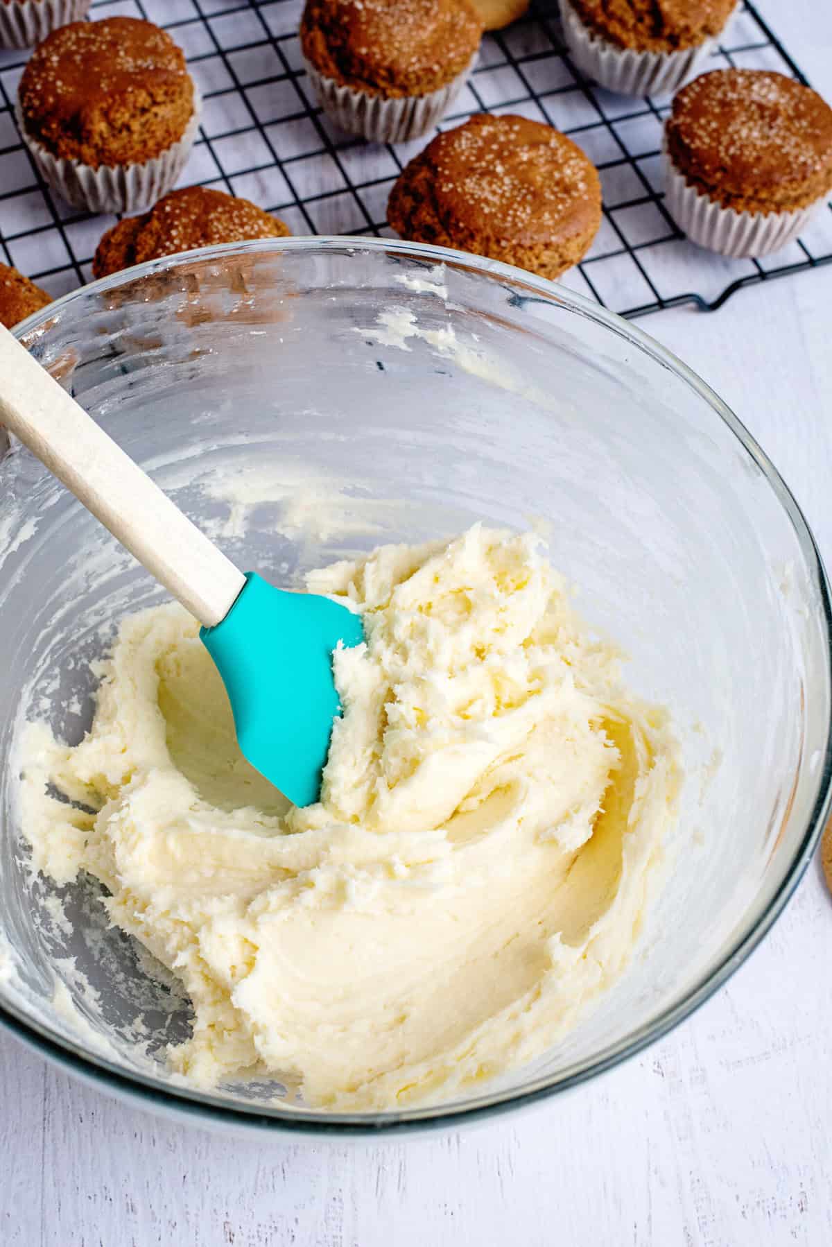 Mix cream cheese frosting until combined