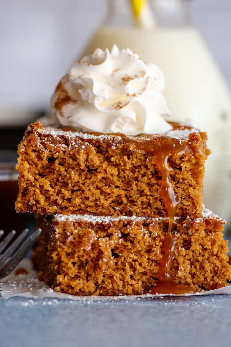 simple gingerbread snack cakes