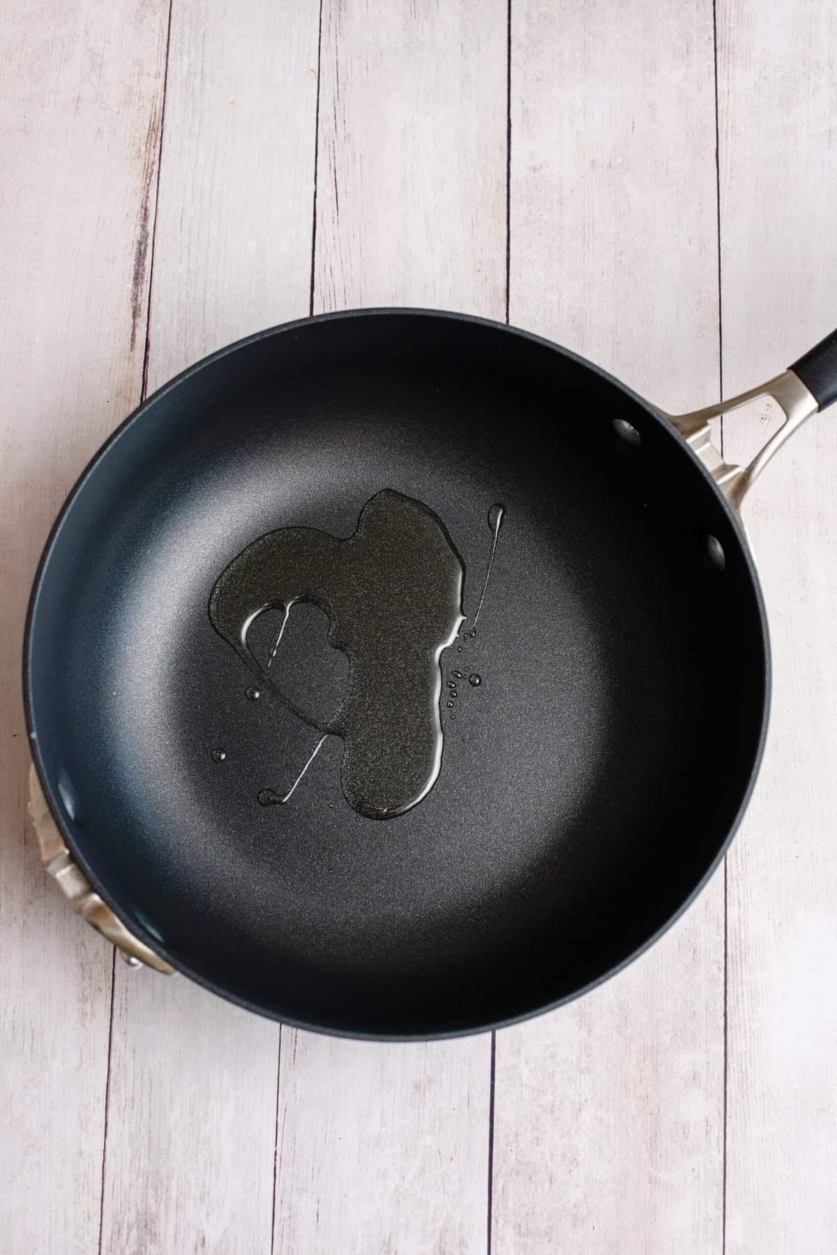 heat oil in a skillet