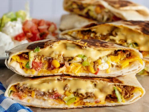 Slice Crunchwrap Supreme in half